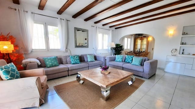 3 soveværelse Villa til salg i Moraira, Teulada-Moraira med swimmingpool garage - € 895.000 (Ref: 10163197)