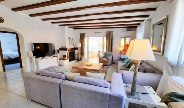 3 soveværelse Villa til salg i Moraira, Teulada-Moraira med swimmingpool garage - € 895.000 (Ref: 10163197)