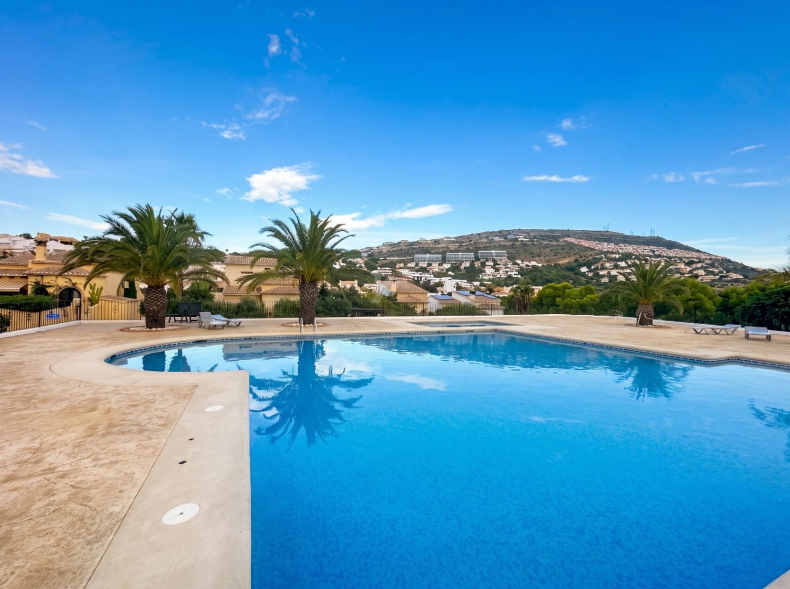 2 bedroom Bungalow for sale in Cumbre del Sol with pool - € 355,000 (Ref: 10163579)