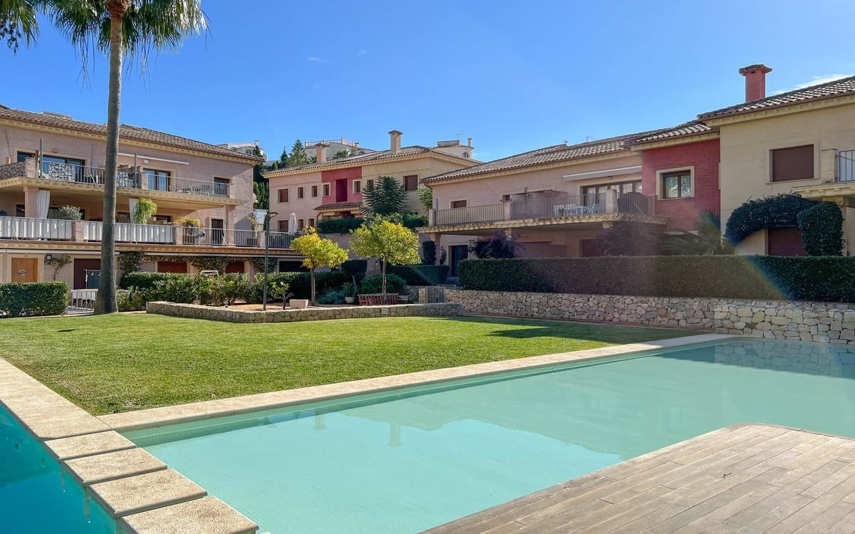 3 soverom Leilighet til salgs i Benissa med svømmebasseng garasje - € 445 000 (Ref: 10163580)