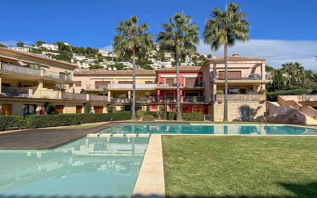 3 soverom Leilighet til salgs i Benissa med svømmebasseng garasje - € 445 000 (Ref: 10163580)