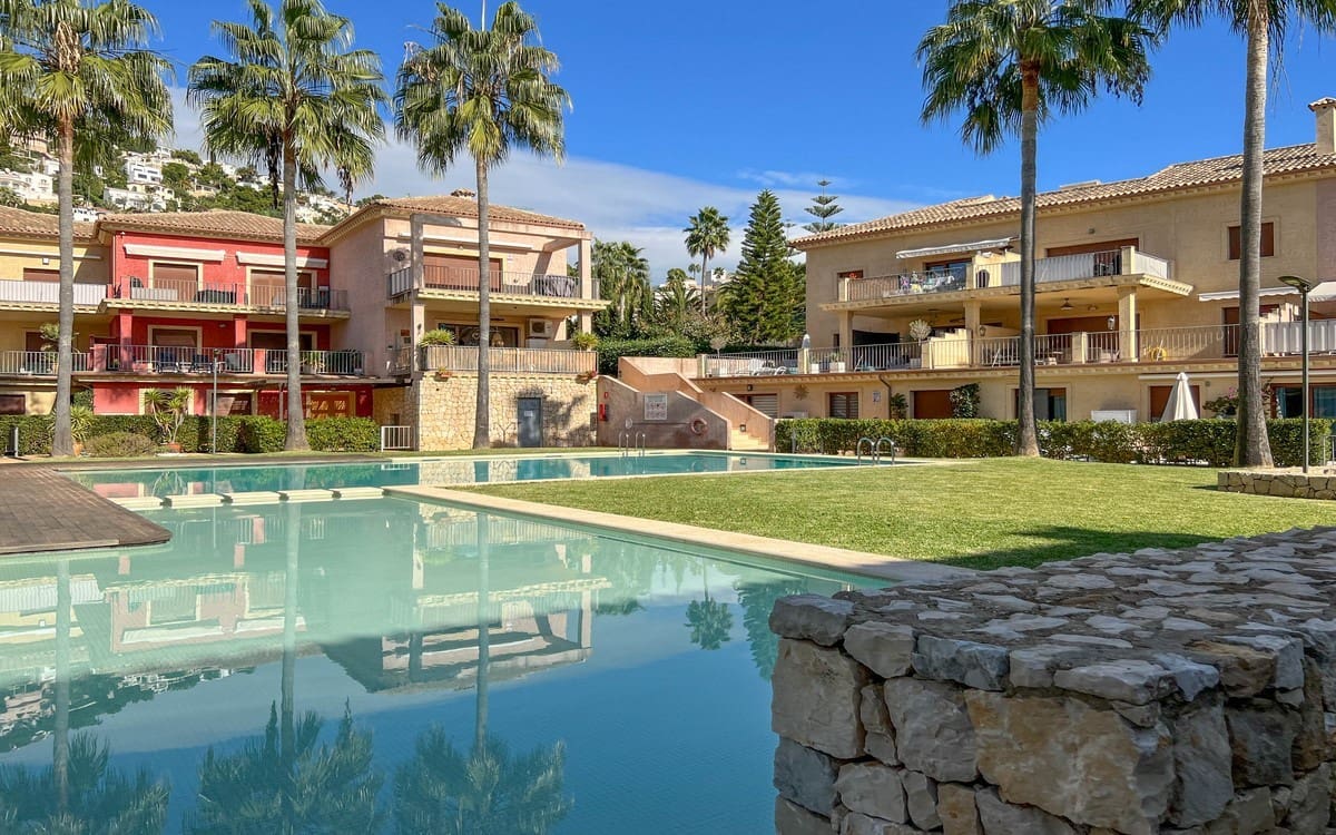 3 soverom Leilighet til salgs i Benissa med svømmebasseng garasje - € 445 000 (Ref: 10163580)