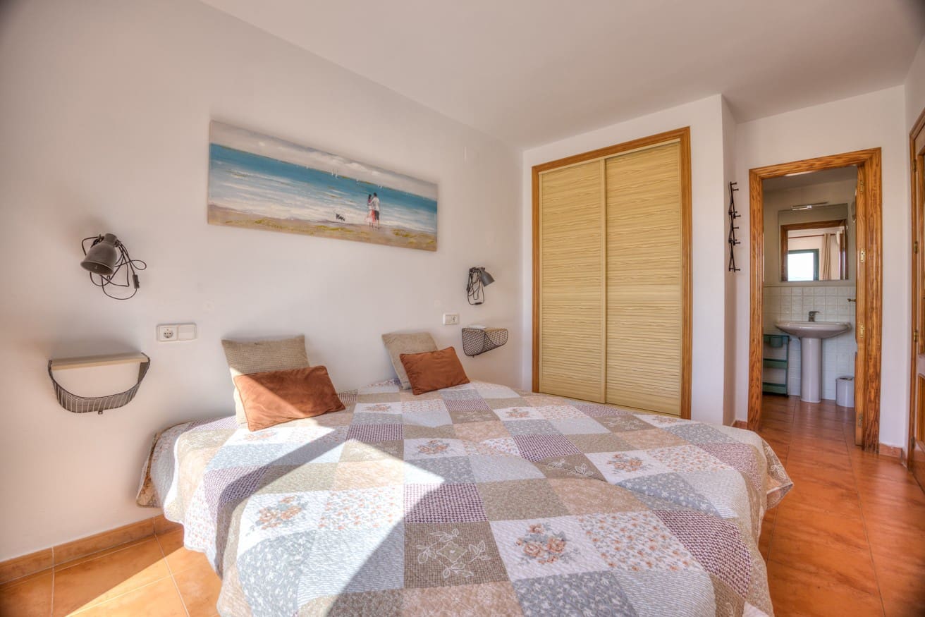 3 bedroom Villa for sale in Moraira with pool garage - € 365,000 (Ref: 10163581)