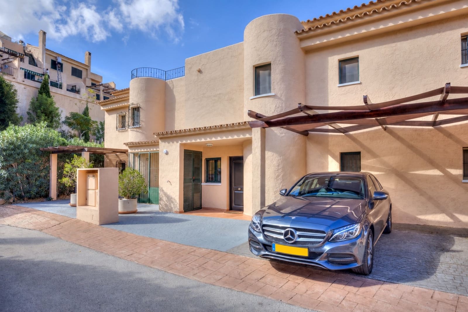 3 bedroom Villa for sale in Moraira with pool garage - € 365,000 (Ref: 10163581)