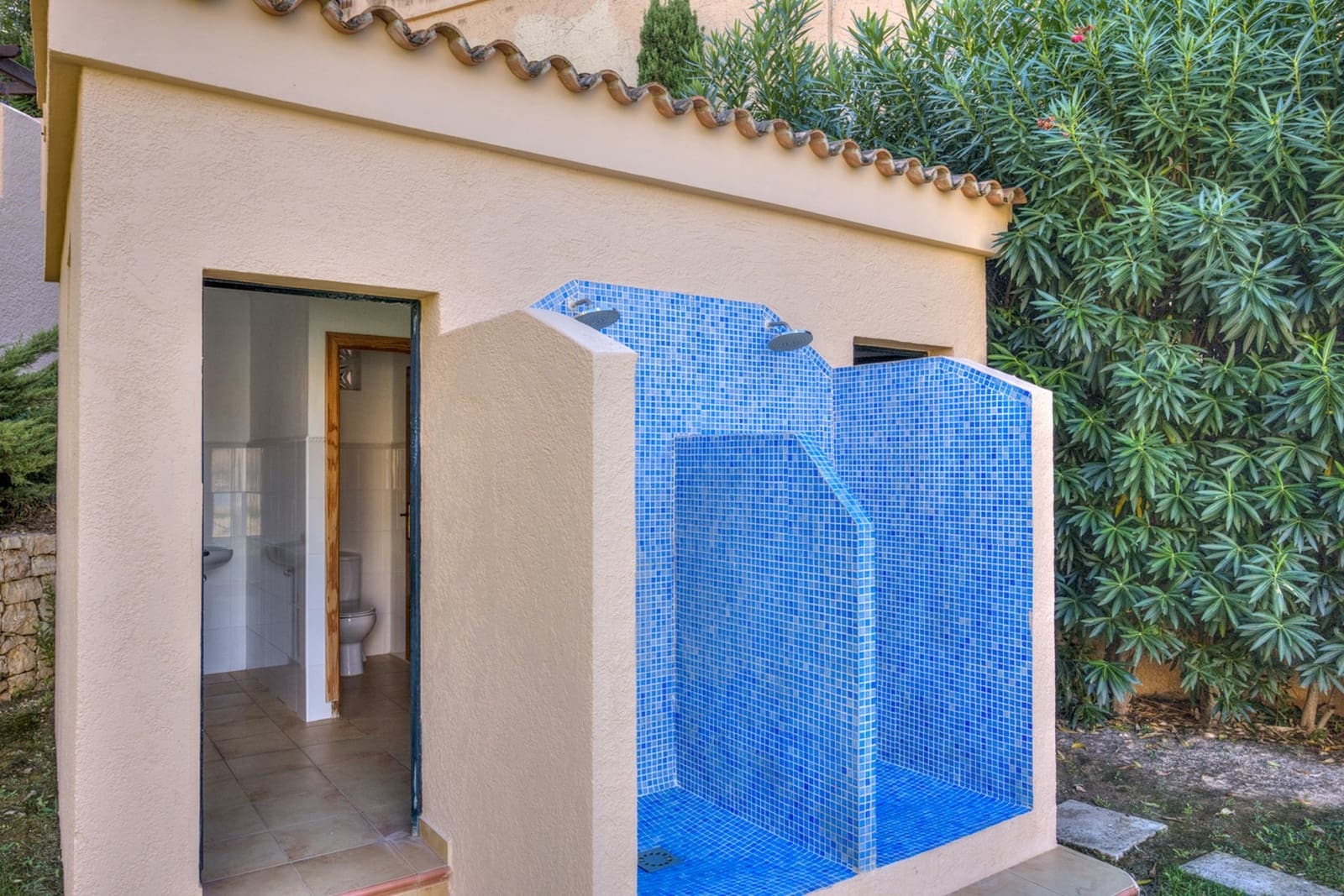 3 bedroom Villa for sale in Moraira with pool garage - € 365,000 (Ref: 10163581)