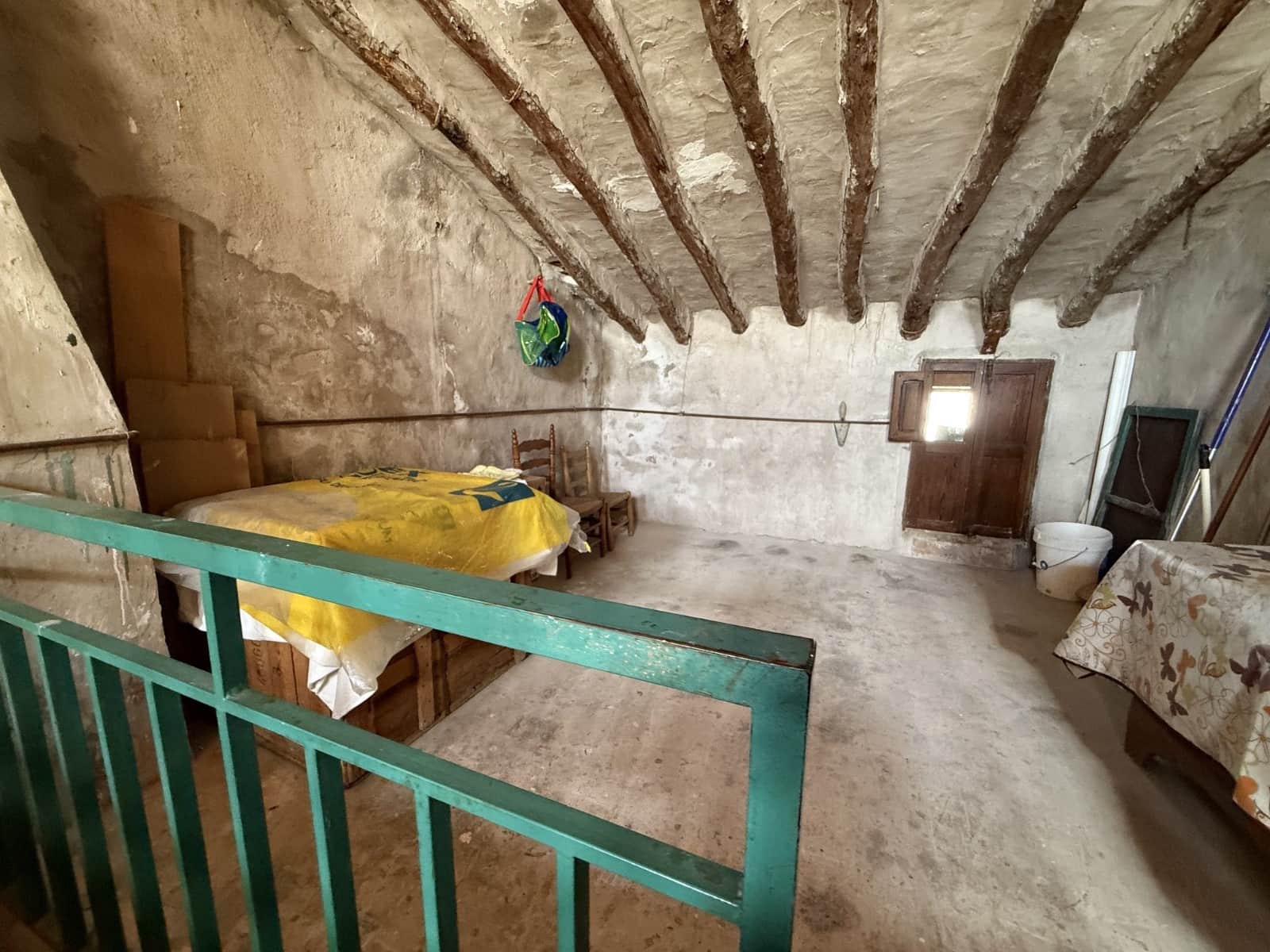 4 bedroom Townhouse for sale in Orba - € 130,000 (Ref: 10163582)