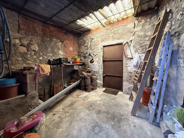 4 soveværelse Byhus til salg i Orba - € 130.000 (Ref: 10163582)