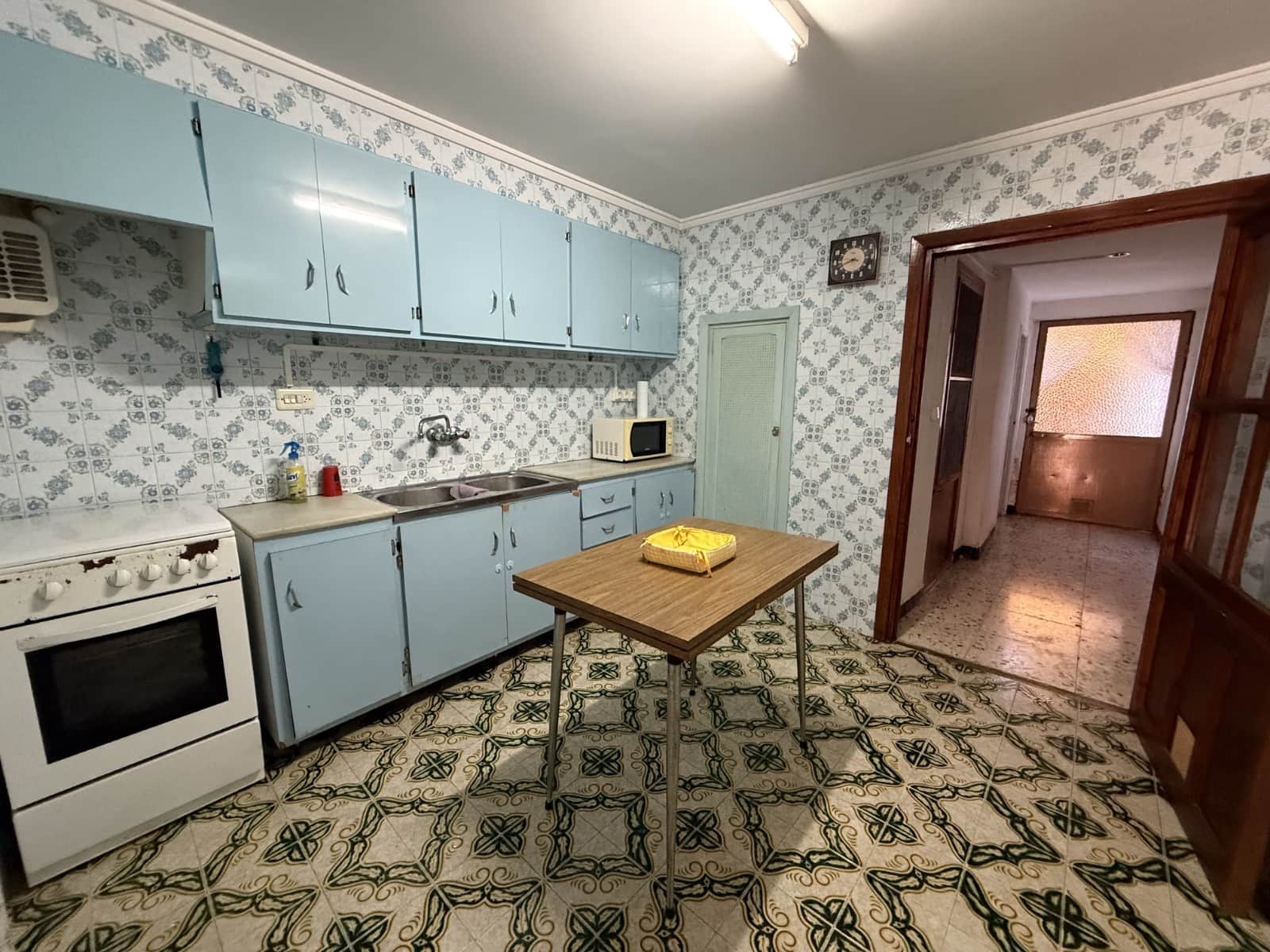 4 bedroom Townhouse for sale in Orba - € 130,000 (Ref: 10163582)