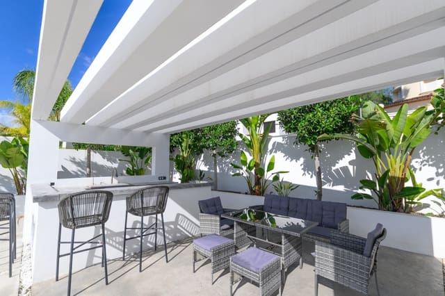 5 soverom Villa til salgs i Moraira, Teulada-Moraira med svømmebasseng garasje - € 1 695 000 (Ref: 10179557)
