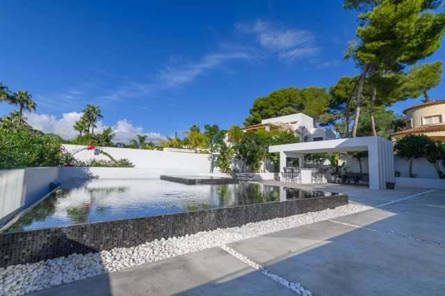 5 soverom Villa til salgs i Moraira, Teulada-Moraira med svømmebasseng garasje - € 1 695 000 (Ref: 10179557)
