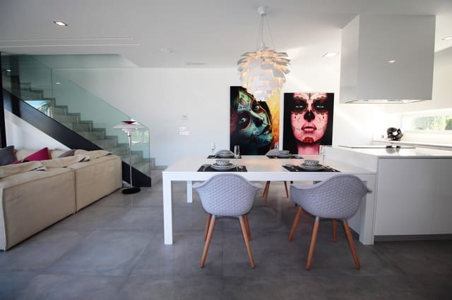 3 bedroom Villa for sale in Finestrat with garage - € 575,000 (Ref: 5256107)