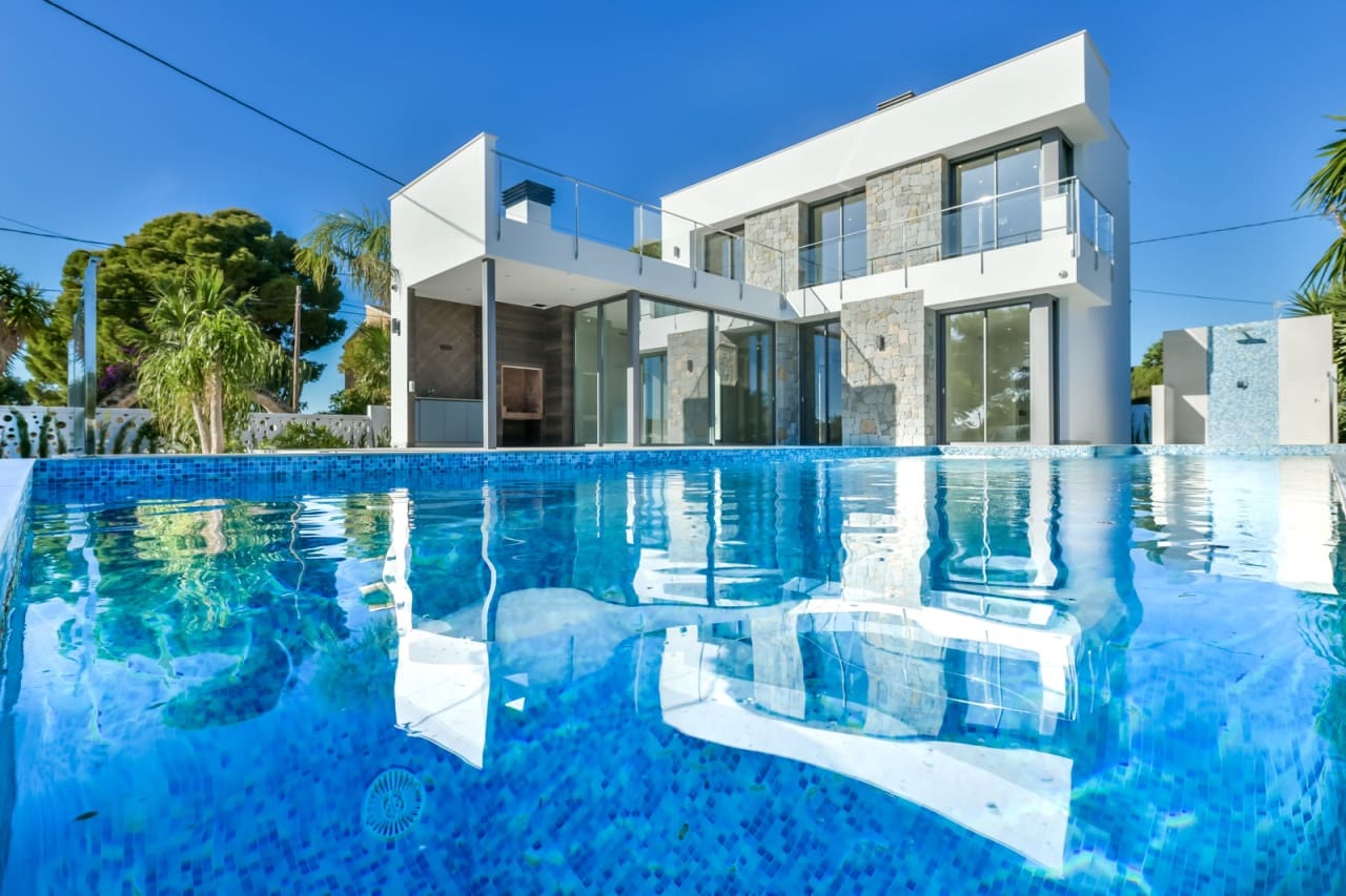 4 bedroom Villa for sale in Calpe / Calp with pool garage - € 1,700,000 (Ref: 6800512)