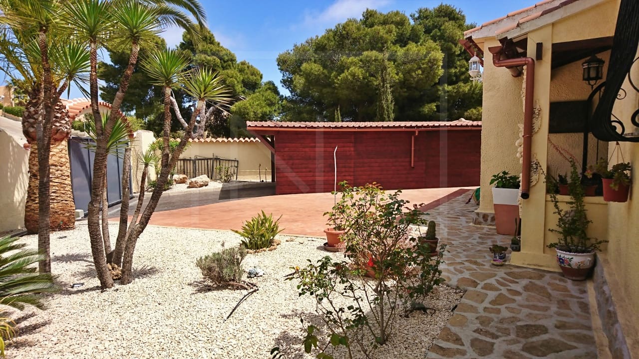 5 chambre Villa/Maison à vendre à Cumbre del Sol avec piscine garage - 585 000 € (Ref: 7109470)