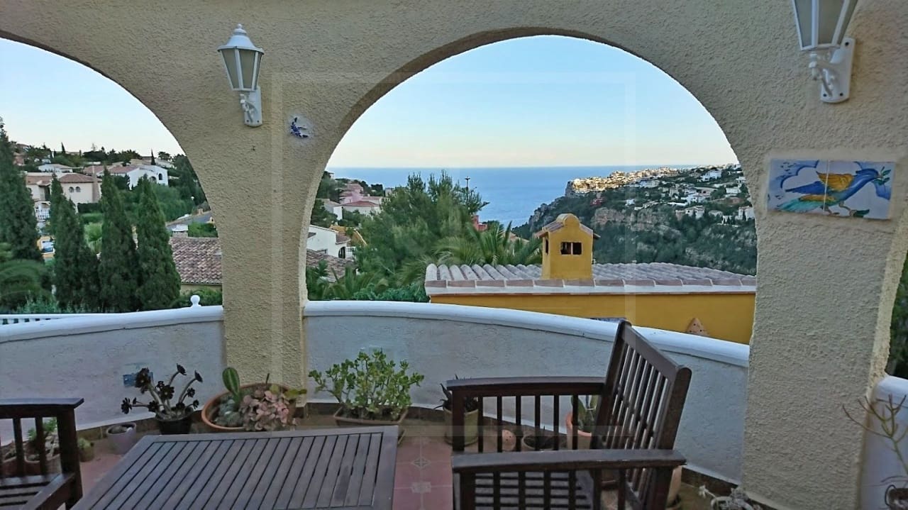 5 chambre Villa/Maison à vendre à Cumbre del Sol avec piscine garage - 585 000 € (Ref: 7109470)