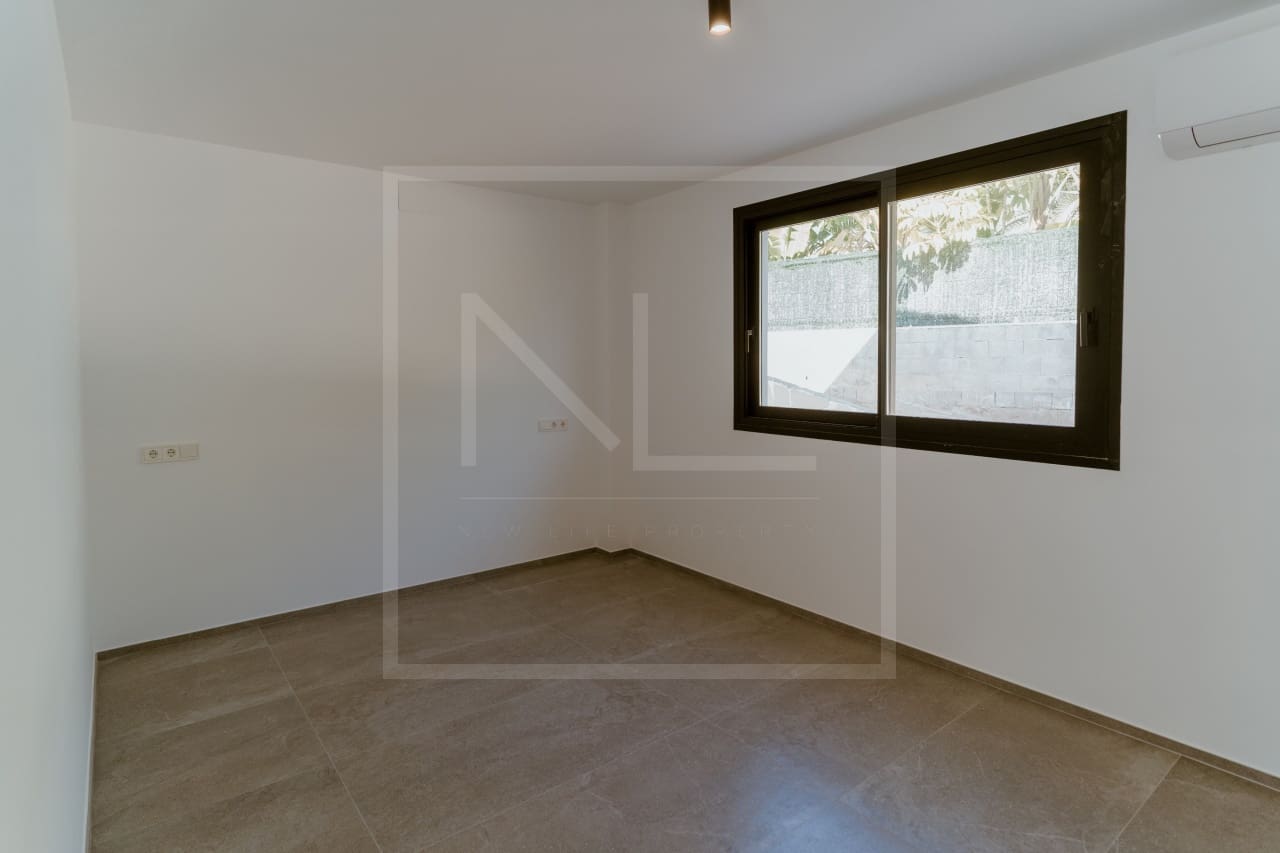 Villa zu verkaufen in Javea / Xabia mit Pool Garage - 895.000 € (Ref: 7377056)