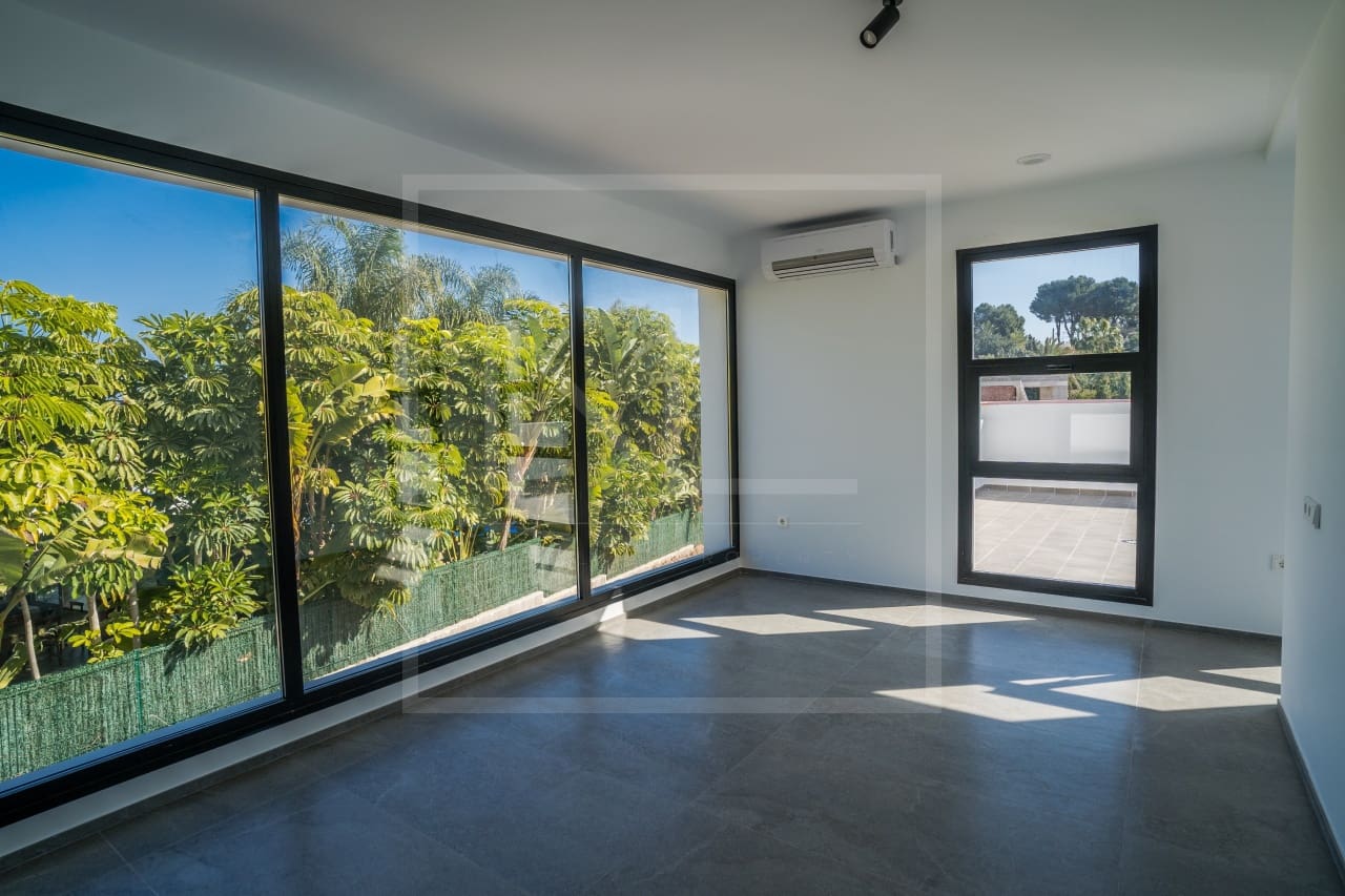 Villa zu verkaufen in Javea / Xabia mit Pool Garage - 895.000 € (Ref: 7377056)