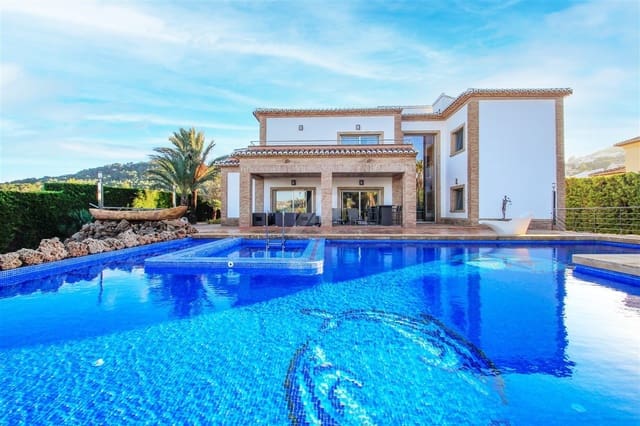 5 chambre Villa/Maison à vendre à Javea / Xàbia avec piscine garage - 1 215 000 € (Ref: 8040302)