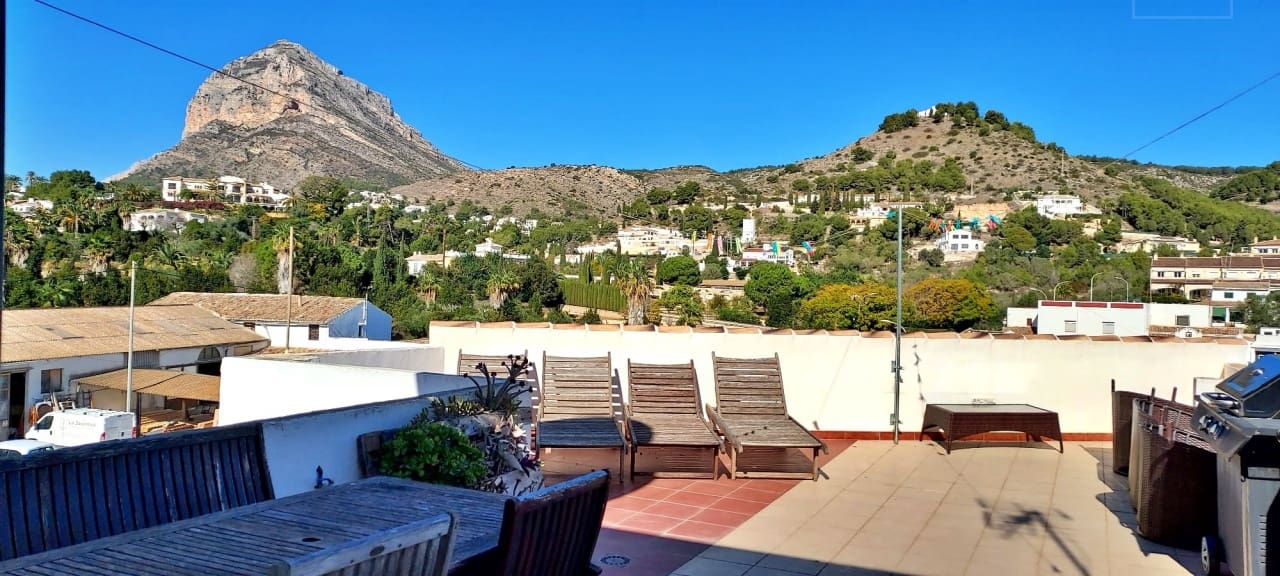 5 bedroom Townhouse for sale in Javea / Xabia with pool garage - € 495,000 (Ref: 8088983)