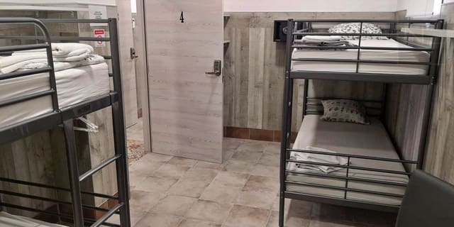 4 soveværelse Hotel til salg i Calpe / Calp med swimmingpool - € 300.000 (Ref: 8096440)