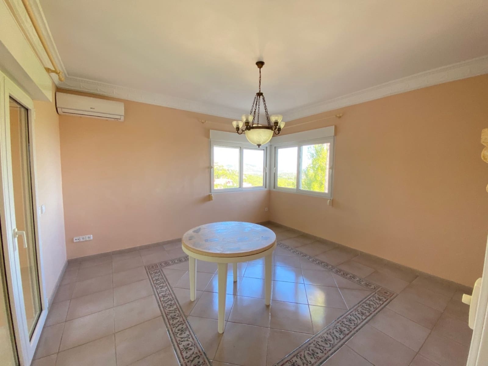 5 chambre Villa/Maison à vendre à La Sella avec garage - 965 000 € (Ref: 8126067)