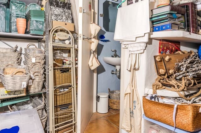 Business for sale in Moraira, Teulada-Moraira - € 55,000 (Ref: 8162568)