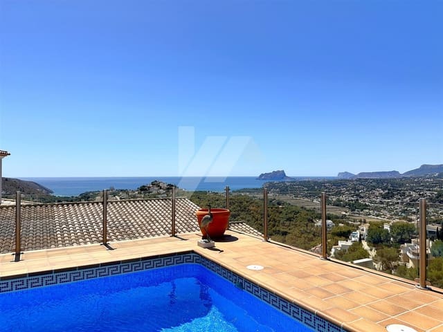 Chalet de 3 habitaciones en Moraira, Teulada-Moraira en venta con piscina garaje - 990.000 € (Ref: 8223649)