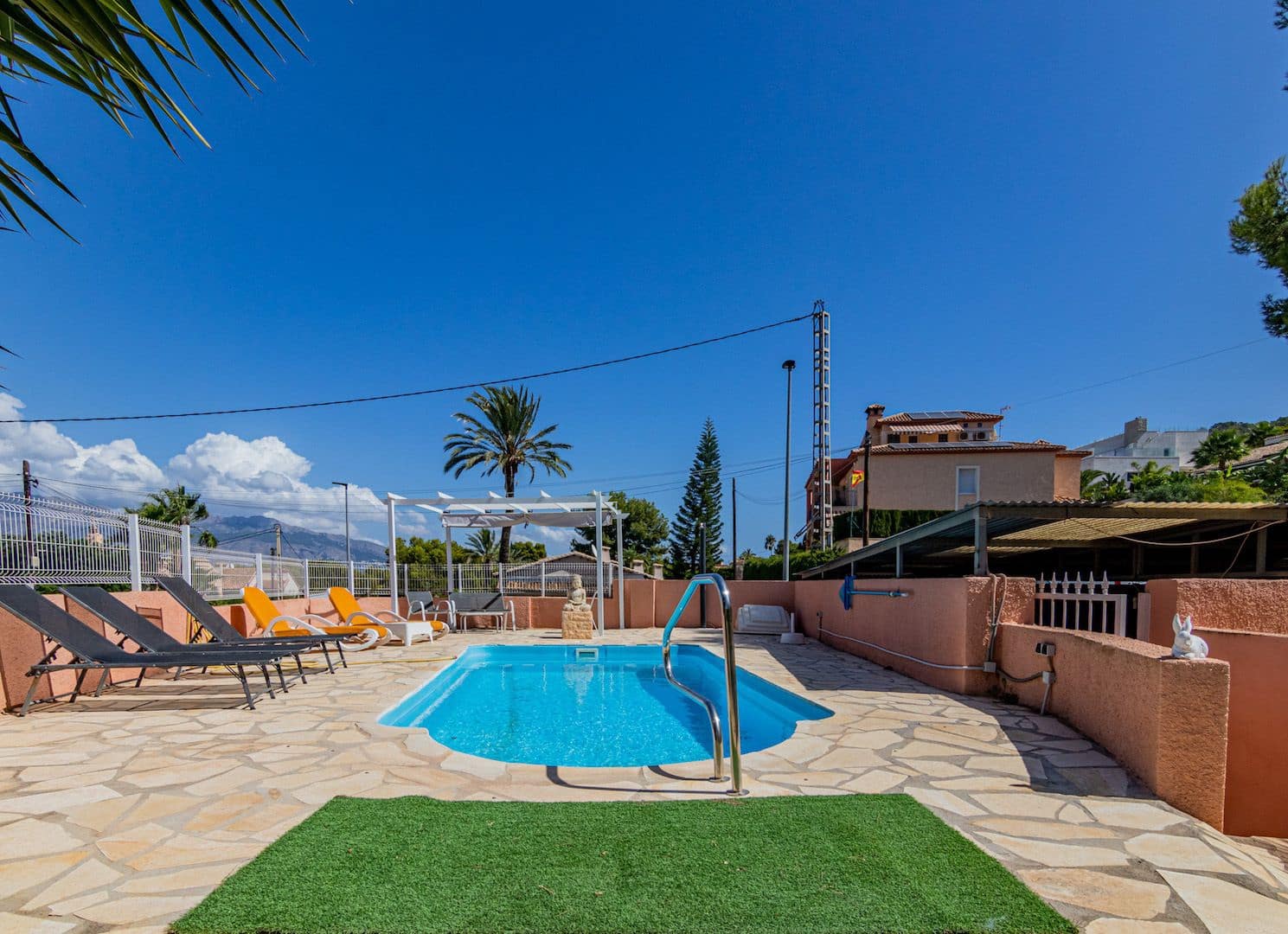 4 Zimmer Villa zu verkaufen in Albir mit Pool - 649.000 € (Ref: 8347328)