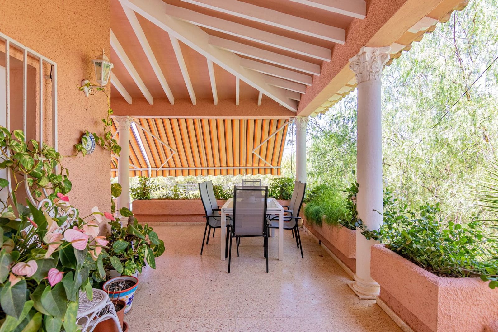 4 Zimmer Villa zu verkaufen in Albir mit Pool - 649.000 € (Ref: 8347328)