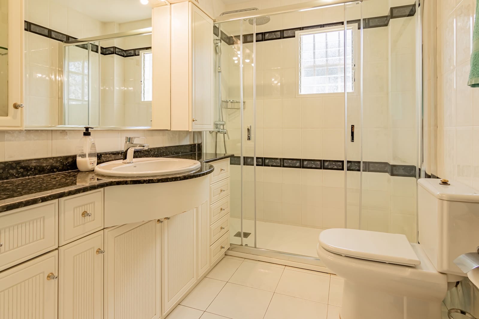 4 soveværelse Villa til salg i Albir med swimmingpool - € 1.350.000 (Ref: 8347351)