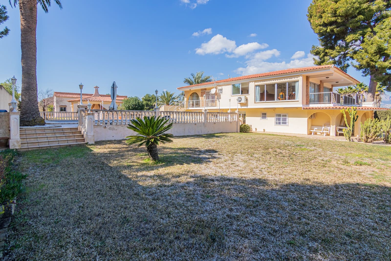 4 soveværelse Villa til salg i Albir med swimmingpool - € 1.350.000 (Ref: 8347351)