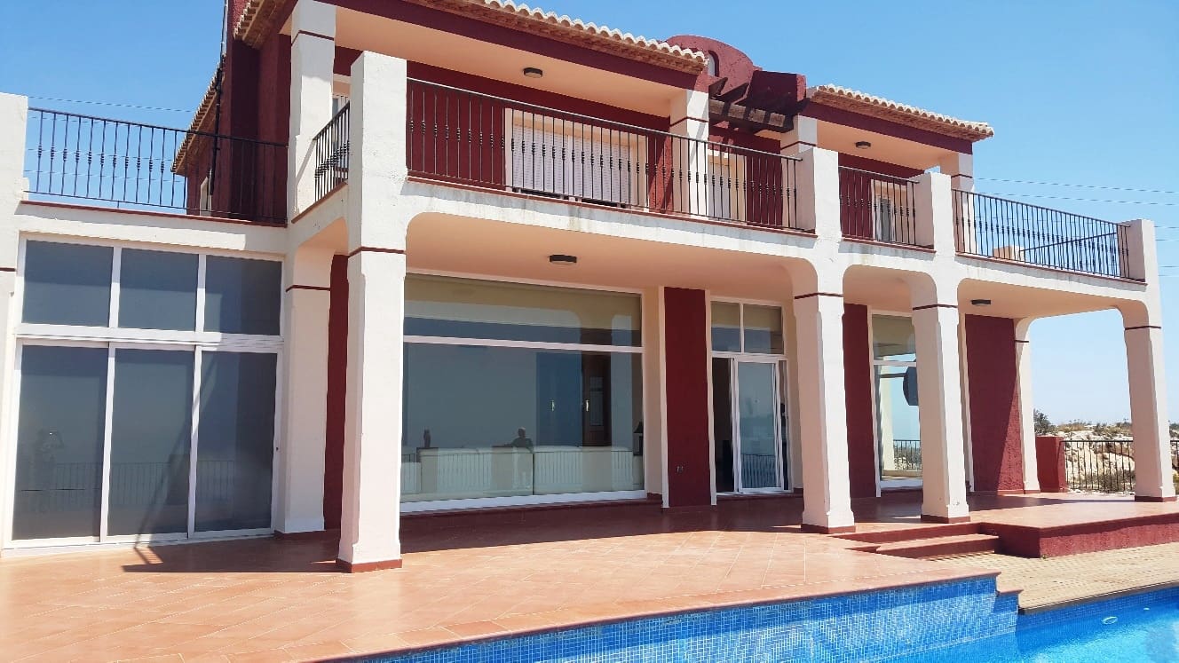 4 Zimmer Villa zu verkaufen in Altea - 1.250.000 € (Ref: 8347358)