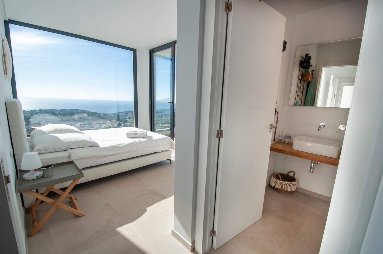 5 bedroom Villa for sale in Moraira with pool - € 1,995,000 (Ref: 8353339)