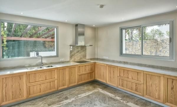 3 bedroom Villa for sale in Calpe / Calp with pool - € 2,950,000 (Ref: 8353347)