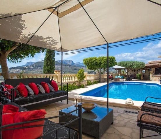 4 Zimmer Villa zu verkaufen in Calpe / Calp mit Pool - 2.250.000 € (Ref: 8353349)