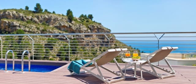 Chalet de 4 habitaciones en Altea en venta con piscina garaje - 1.190.000 € (Ref: 8410585)