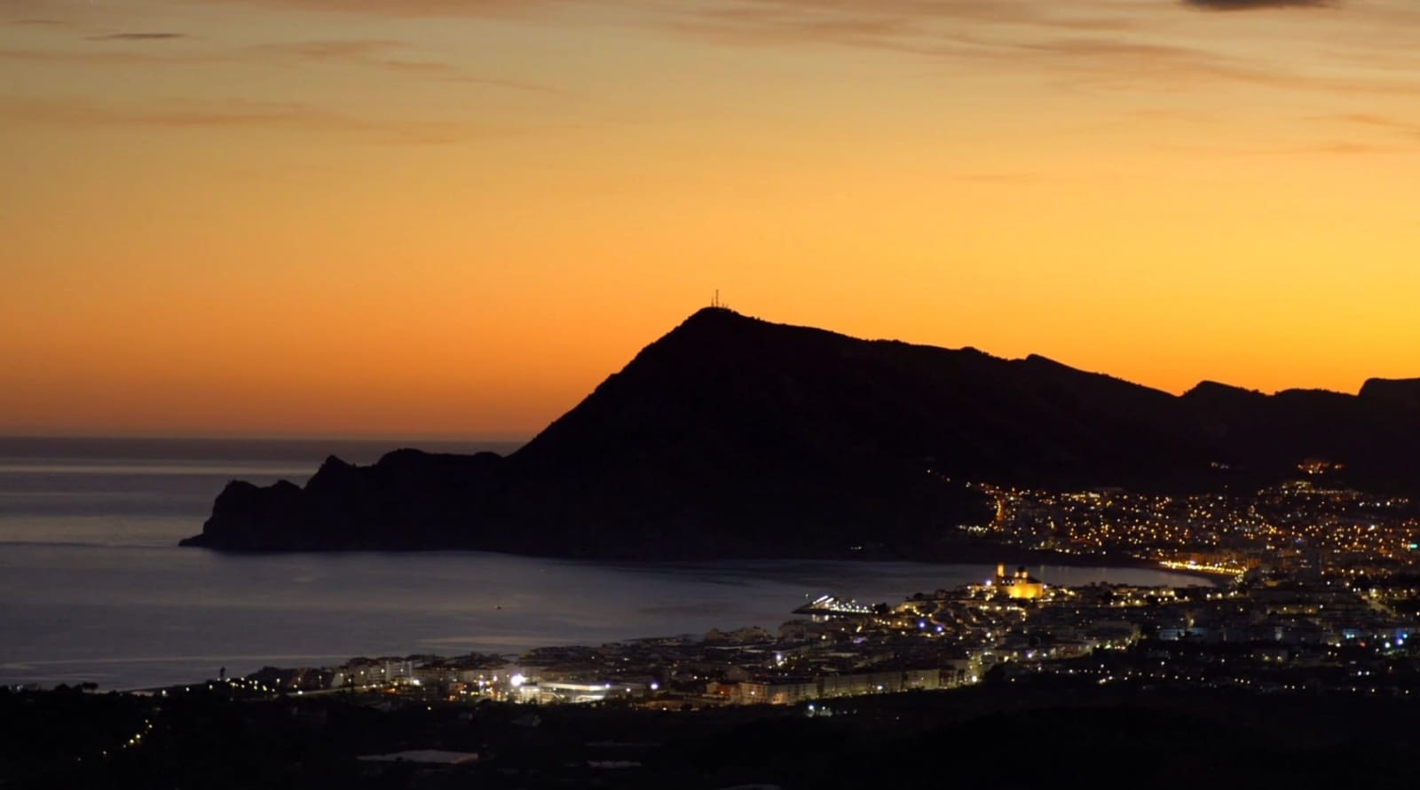 Chalet de 4 habitaciones en Altea en venta con piscina garaje - 1.190.000 € (Ref: 8410585)