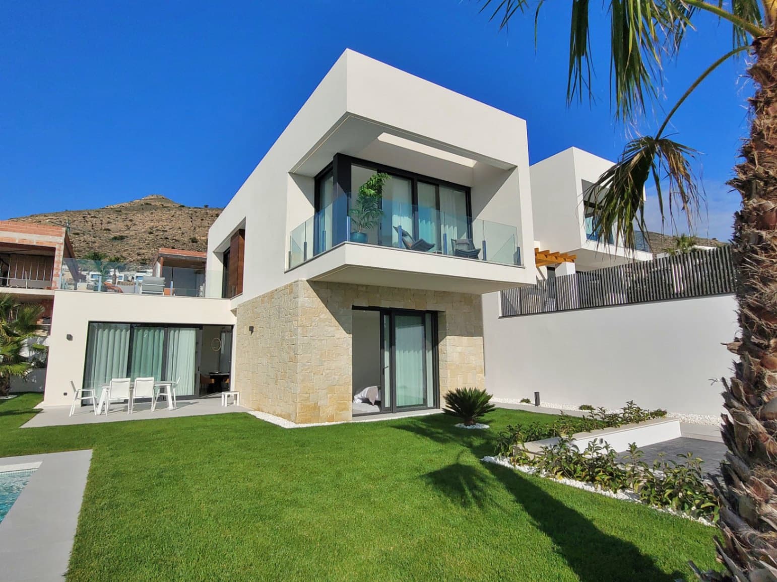 3 bedroom Villa for sale in Finestrat with pool garage - € 1,095,000 (Ref: 8410590)