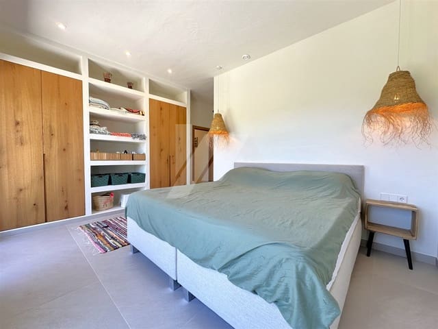 4 soverom Villa til salgs i Benissa med svømmebasseng garasje - € 1 095 000 (Ref: 8431113)