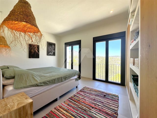 4 soverom Villa til salgs i Benissa med svømmebasseng garasje - € 1 095 000 (Ref: 8431113)