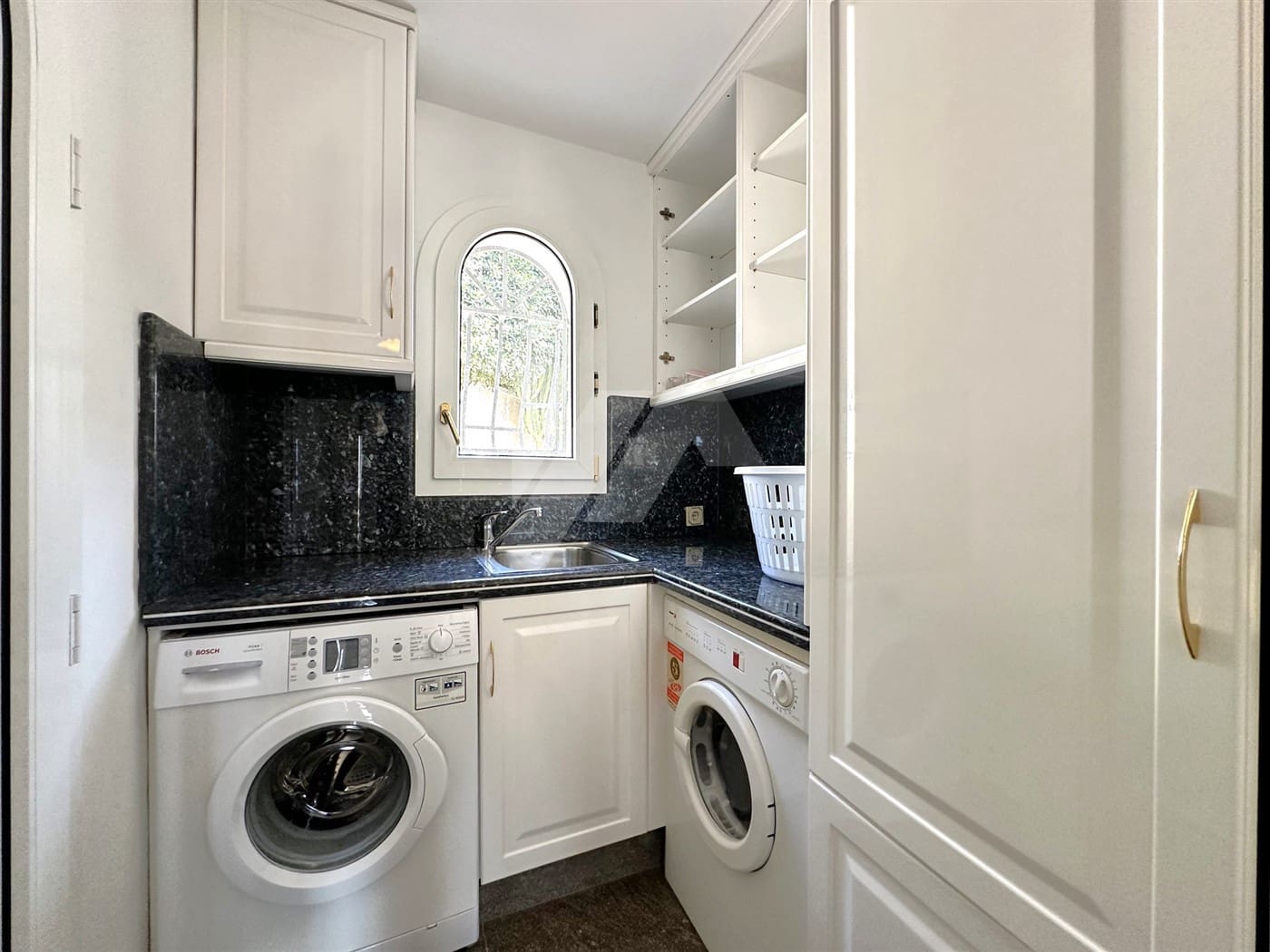 4 soveværelse Villa til salg i Benissa med swimmingpool garage - € 1.990.000 (Ref: 8431116)