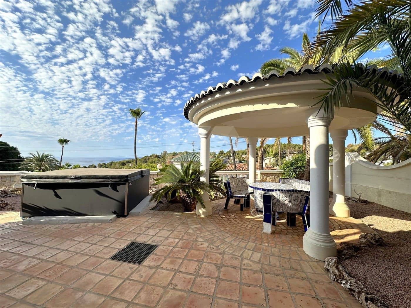 4 soveværelse Villa til salg i Benissa med swimmingpool garage - € 1.990.000 (Ref: 8431116)