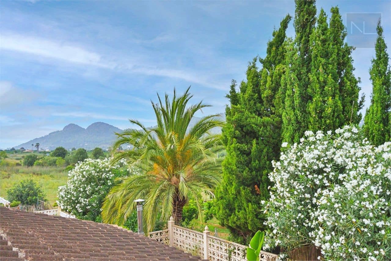 3 chambre Villa/Maison à vendre à Pedreguer avec piscine garage - 315 000 € (Ref: 8476948)