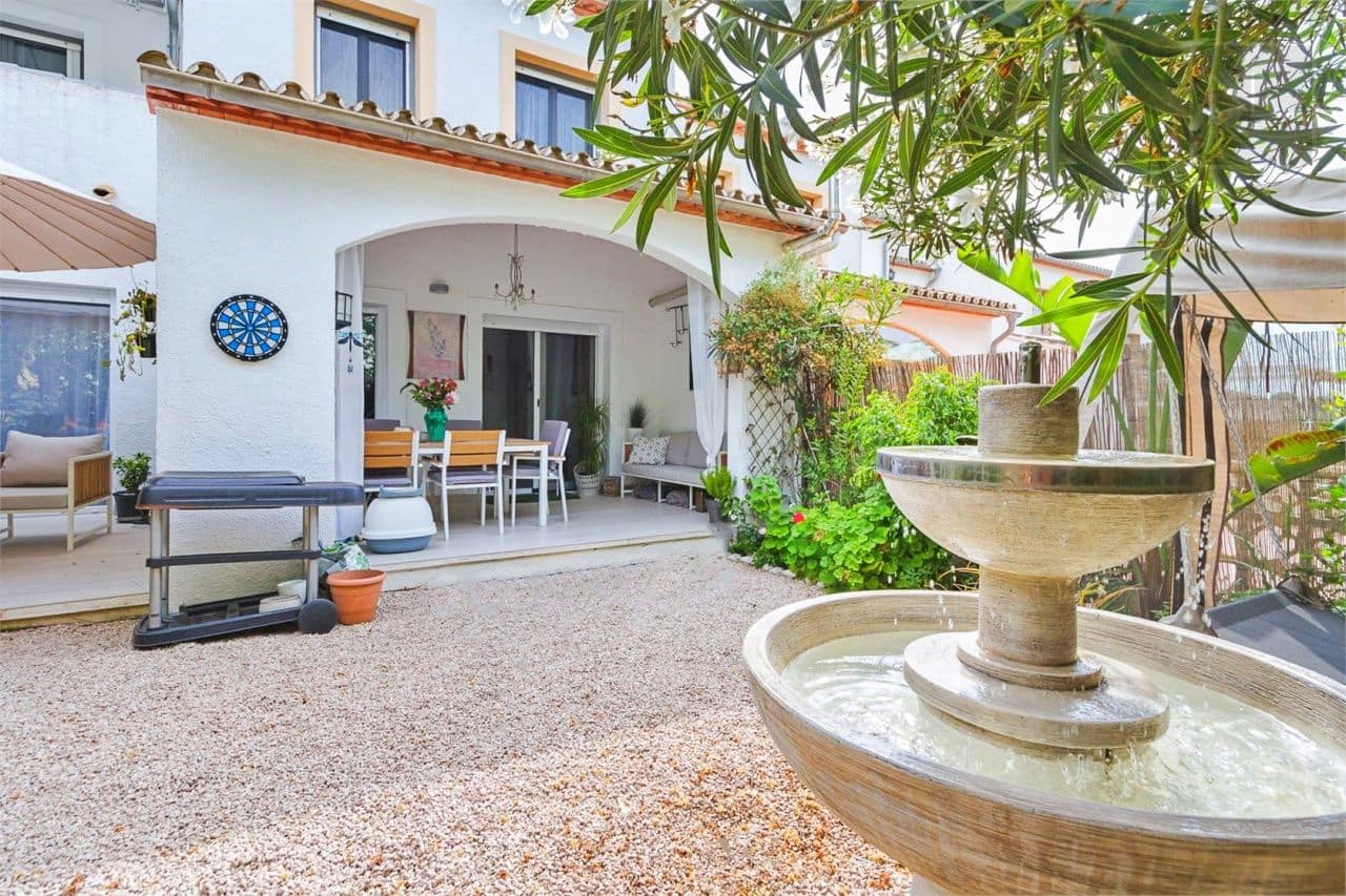 3 chambre Villa/Maison à vendre à Pedreguer avec piscine garage - 315 000 € (Ref: 8476948)