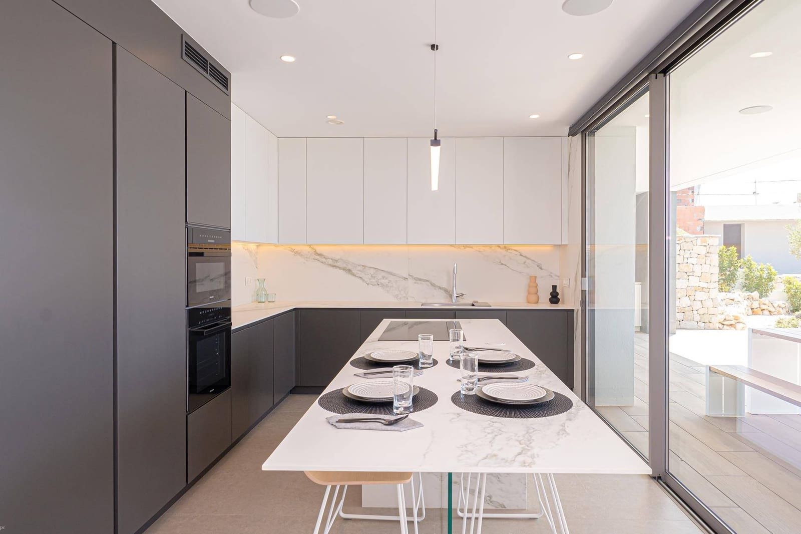 4 slaapkamer Villa te koop in Cumbre del Sol met zwembad - € 2.950.000 (Ref: 8500986)