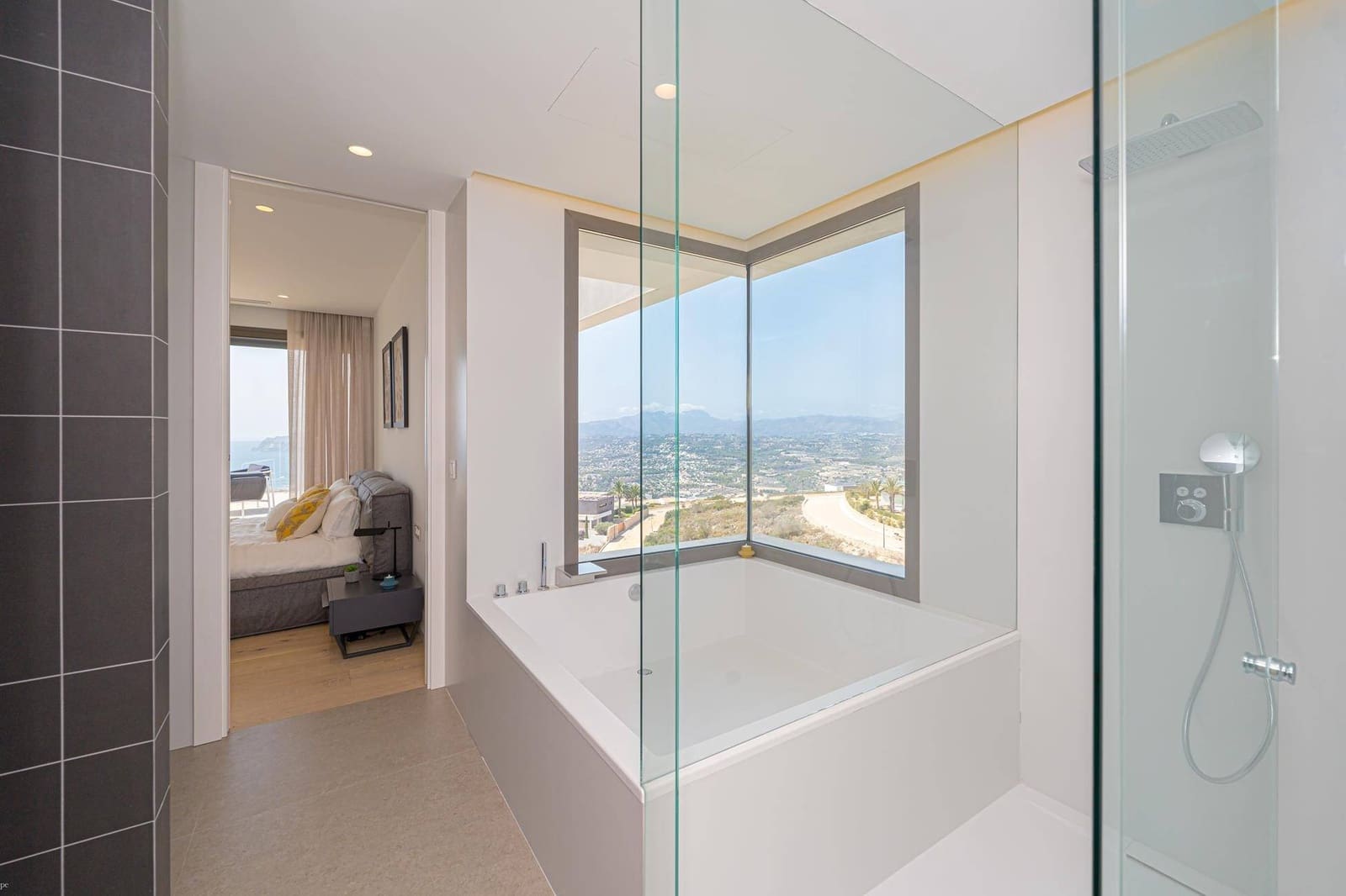 4 slaapkamer Villa te koop in Cumbre del Sol met zwembad - € 2.950.000 (Ref: 8500986)