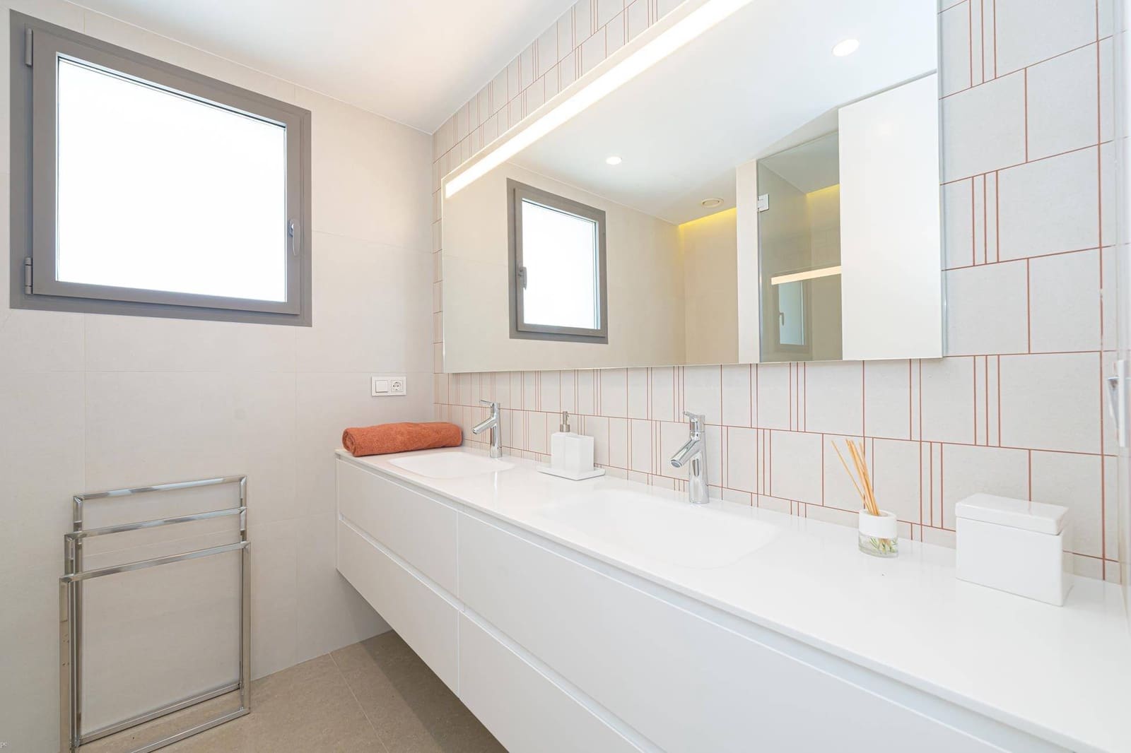 4 slaapkamer Villa te koop in Cumbre del Sol met zwembad - € 2.950.000 (Ref: 8500986)