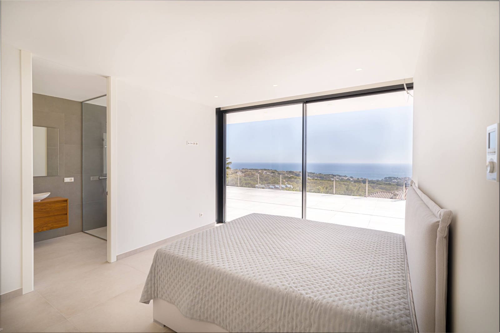 4 makuuhuone Huvila myytävänä paikassa Benissa mukana uima-altaan - 2 900 000 € (Ref: 8500997)