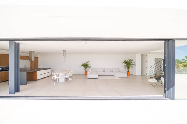 4 makuuhuone Huvila myytävänä paikassa Benissa mukana uima-altaan - 2 900 000 € (Ref: 8500997)