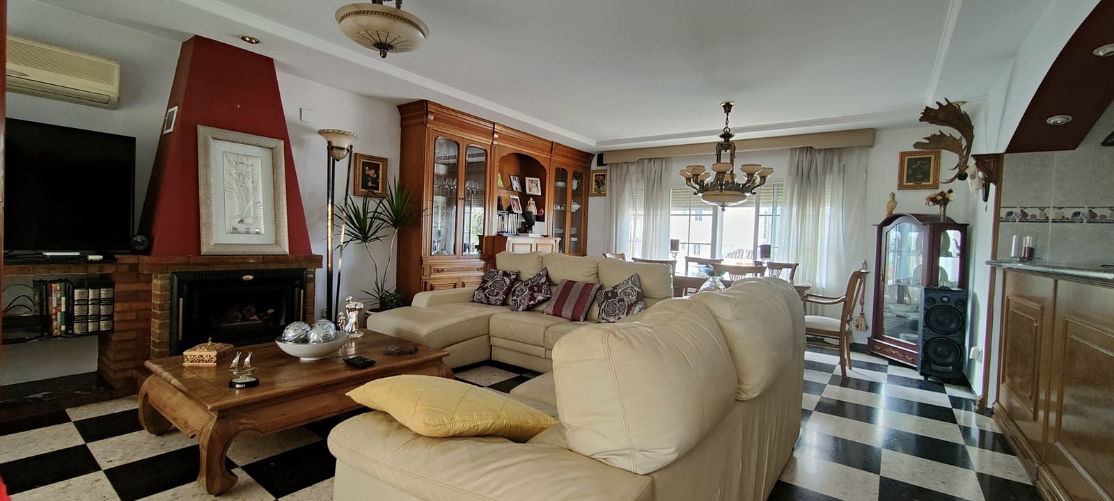 3 soverom Restaurant/Bar til salgs i Denia med garasje - € 850 000 (Ref: 8531441)