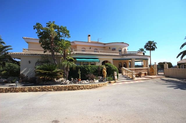 8 Zimmer Villa zu verkaufen in Alfaz del Pi / L'Alfàs del Pi mit Pool - 1.750.000 € (Ref: 8535820)